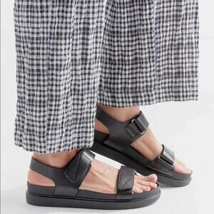 Vagabond Erin Black Strap Sandal Size 41